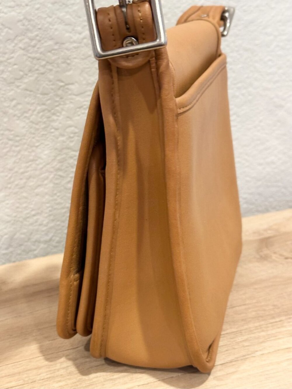 COACH Legacy Medium Studio Flap - Camel Leather - Y2K - style #9145 - Picture 5 of 14
